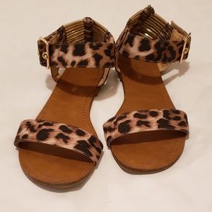 Mossimo leopard print sandal with gold accent
